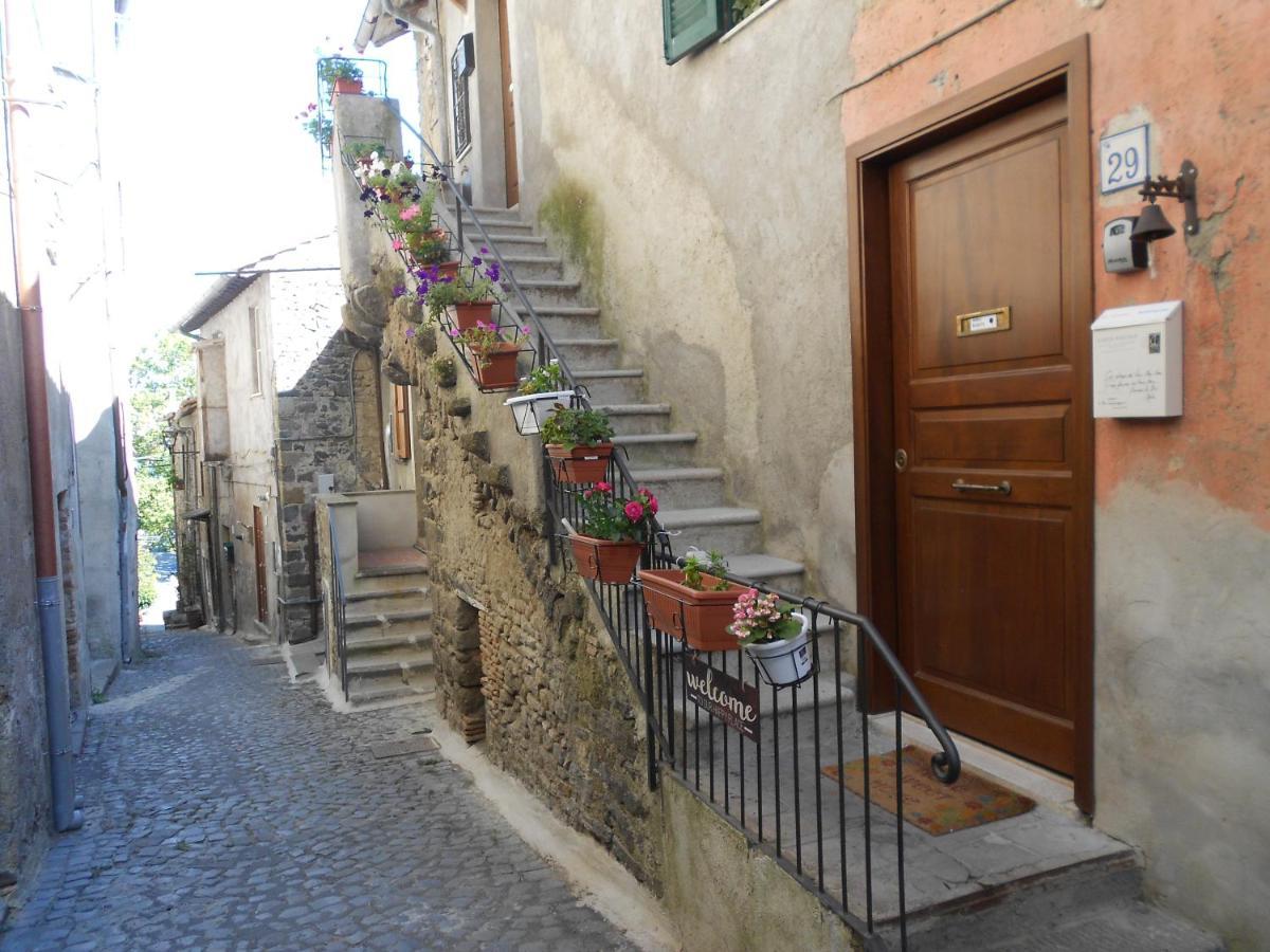 Alloggio Turistico Rizzuto - Centro Storico Bracciano  Extérieur photo